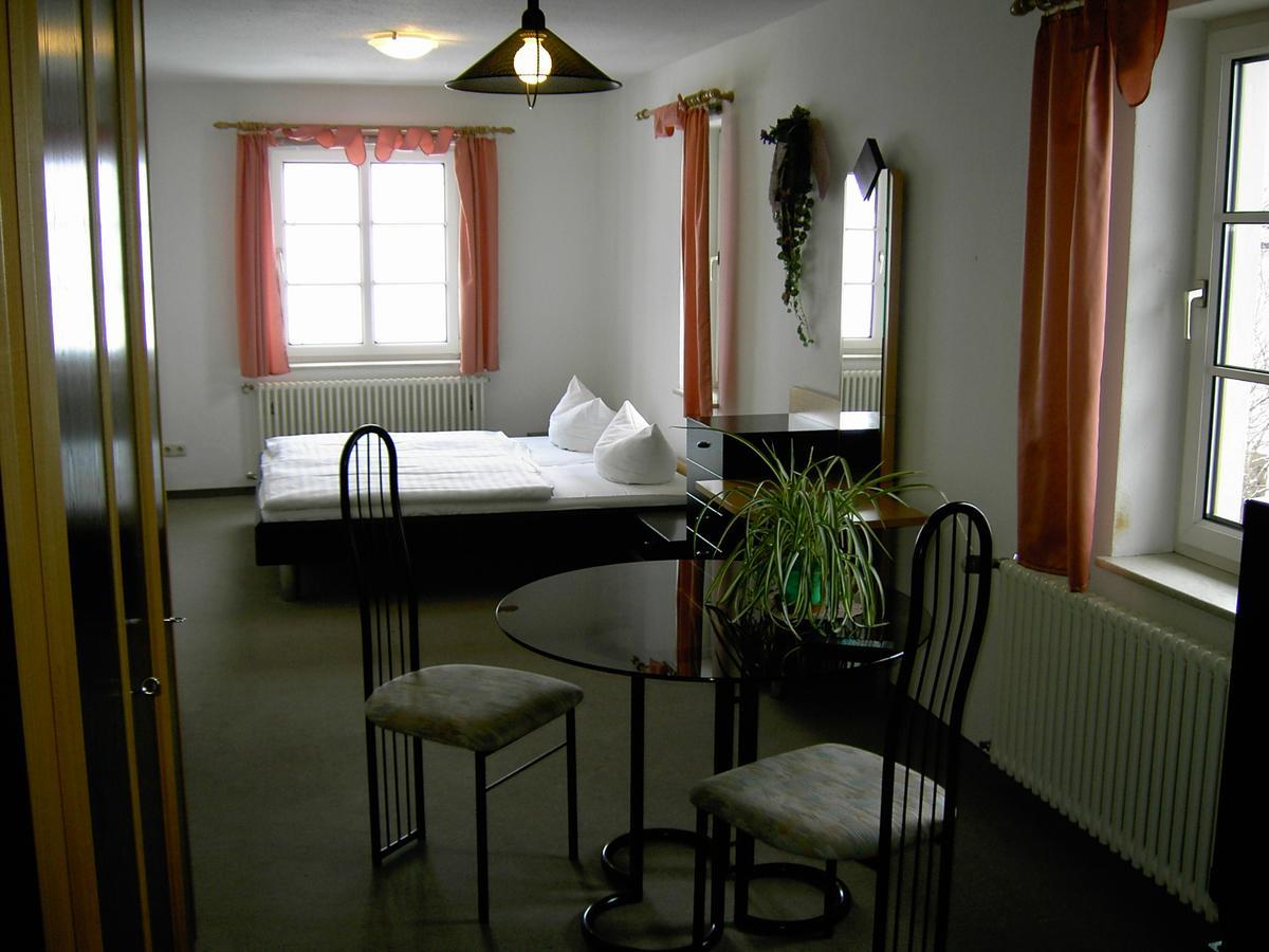 Landhotel Am Fuchsbach Berga  Экстерьер фото
