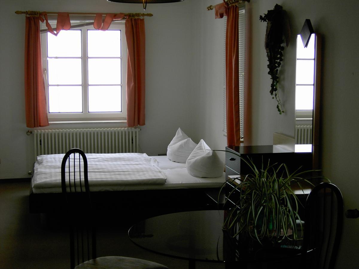 Landhotel Am Fuchsbach Berga  Экстерьер фото
